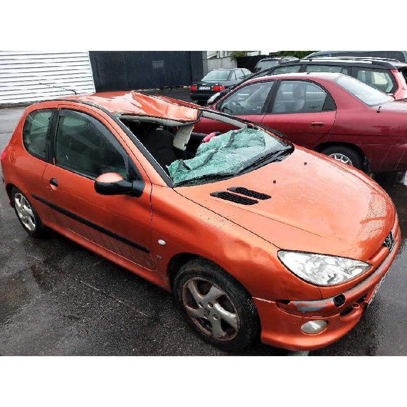 peugeot 206 berlina del año 2001