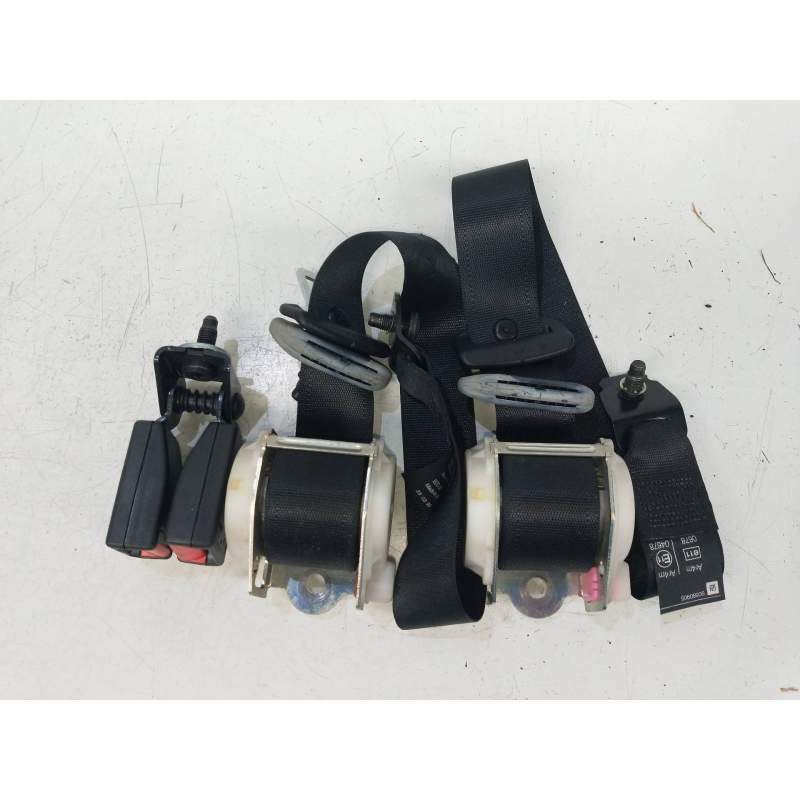 Recambio de juego cinturones trasero para opel zafira a 1.8 16v cat referencia OEM IAM   5P
