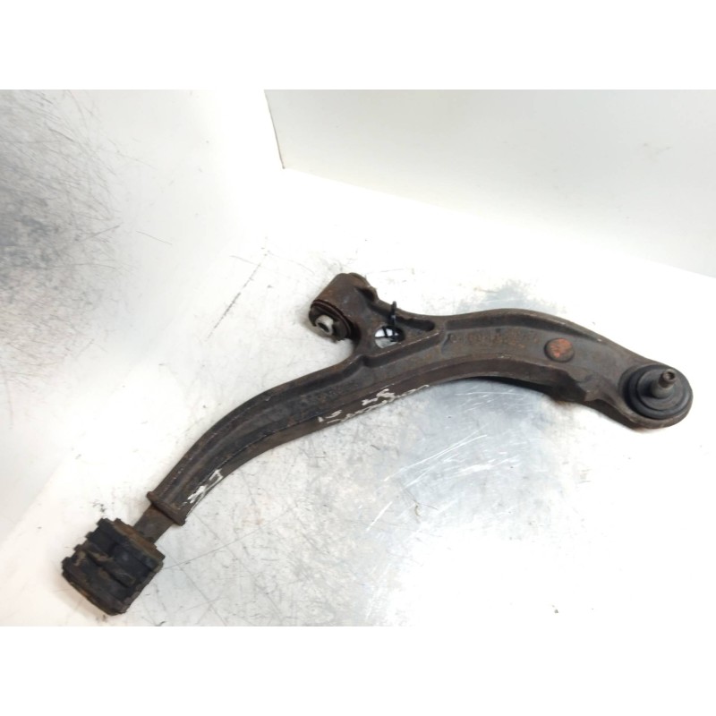 Recambio de brazo suspension inferior delantero derecho para chrysler voyager (rg) 3.3 grand voyager limited awd referencia OEM 