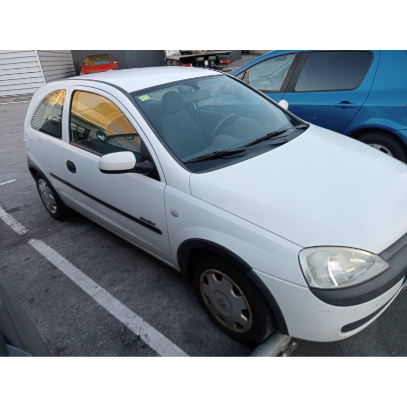 opel corsa c del año 2001