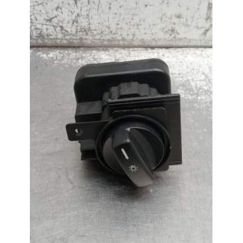 MANDO LUCES 1695451004 32220101 2005