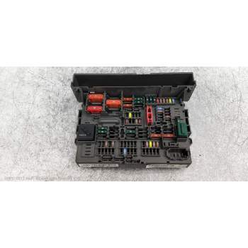 CAJA RELES / FUSIBLES 911944604 