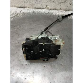 MOTOR CIERRE CENTRALIZADO TRASERO DERECHO 5P 2001