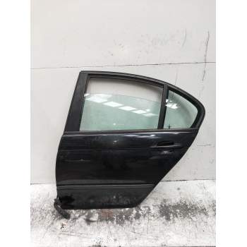 PUERTA TRASERA IZQUIERDA 4P 2001