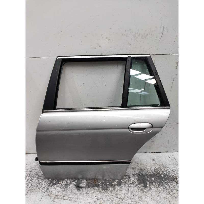 Recambio de puerta trasera izquierda para bmw serie 5 touring (e39) 530d referencia OEM IAM  RANCHERA 5P