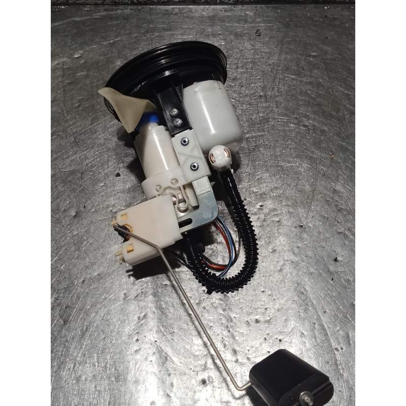 Recambio de bomba combustible para bmw f (801cc - ) f 900 xr (4r90) referencia OEM IAM 982918302 A010823 