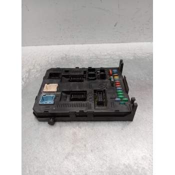 CAJA RELES / FUSIBLES 9660105980 16HDI 04