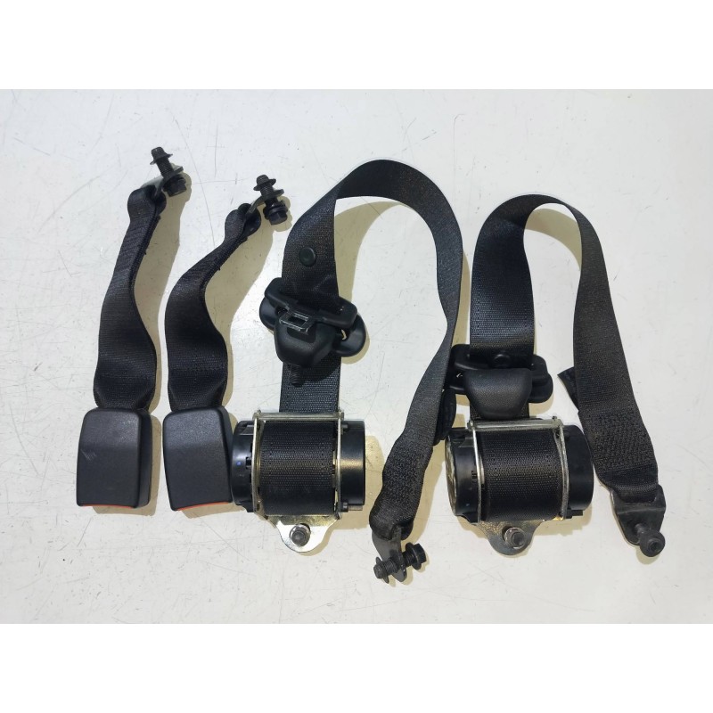 Recambio de juego cinturones trasero para opel agila 1.2 16v cat (z 12 xe / lw4) referencia OEM IAM   5P