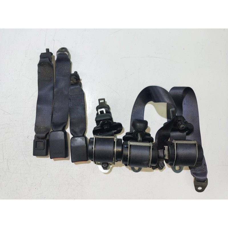 Recambio de juego cinturones trasero para opel agila 1.3 16v cdti cat (z 13 dt / ln9) referencia OEM IAM   5P