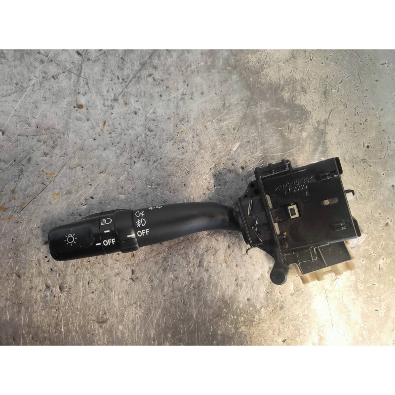 Recambio de mando luces para toyota corolla verso (r1) 2.2 d-4d luna referencia OEM IAM 173650  