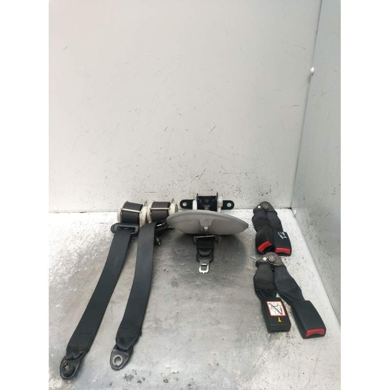 Recambio de juego cinturones trasero para nissan almera ii hatchback (n16) 1.5 dci referencia OEM IAM  3P 2002