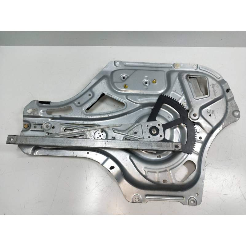 Recambio de elevalunas delantero derecho para kia opirus 3.5 v6 cat referencia OEM IAM 824603F000  4P