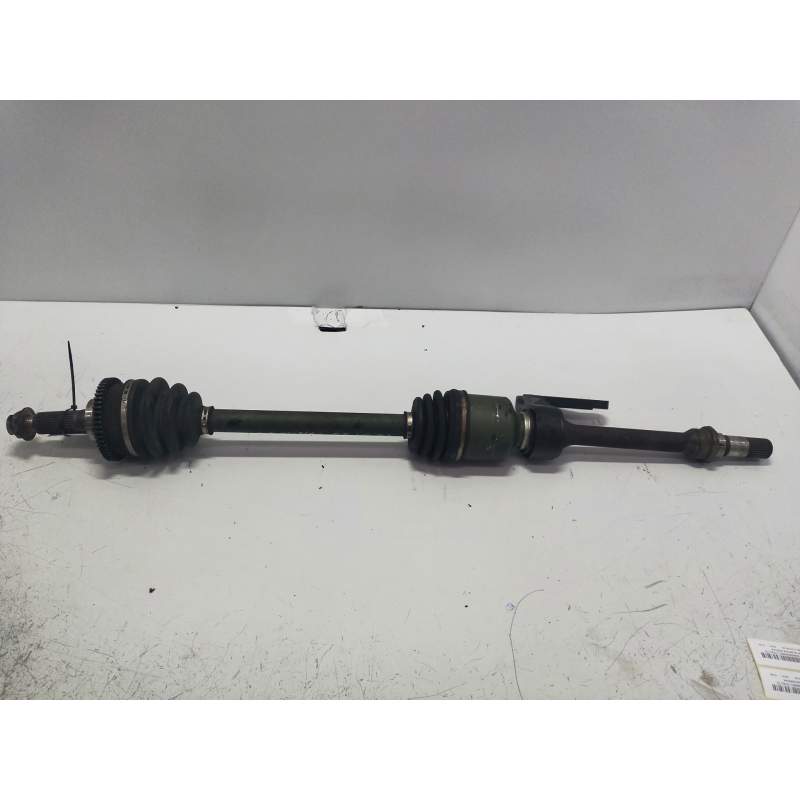 Recambio de transmision delantera derecha para kia carnival ii 2.5 v6 ex referencia OEM IAM  25G 2001