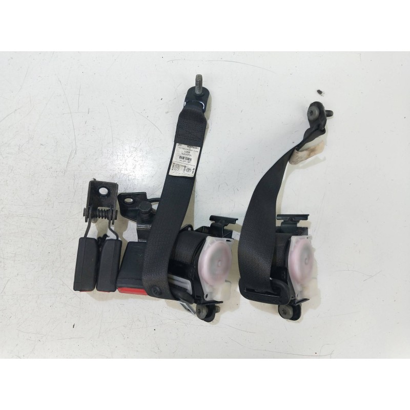 Recambio de juego cinturones trasero para opel insignia berlina 2.0 16v cdti referencia OEM IAM   5P