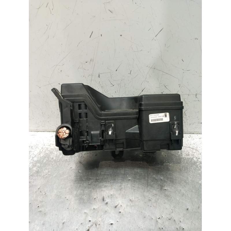 Recambio de modulo electronico para toyota aygo (_b4_) 1.0 (kgb40) referencia OEM IAM 821110HS40 CAJA RELE 2014