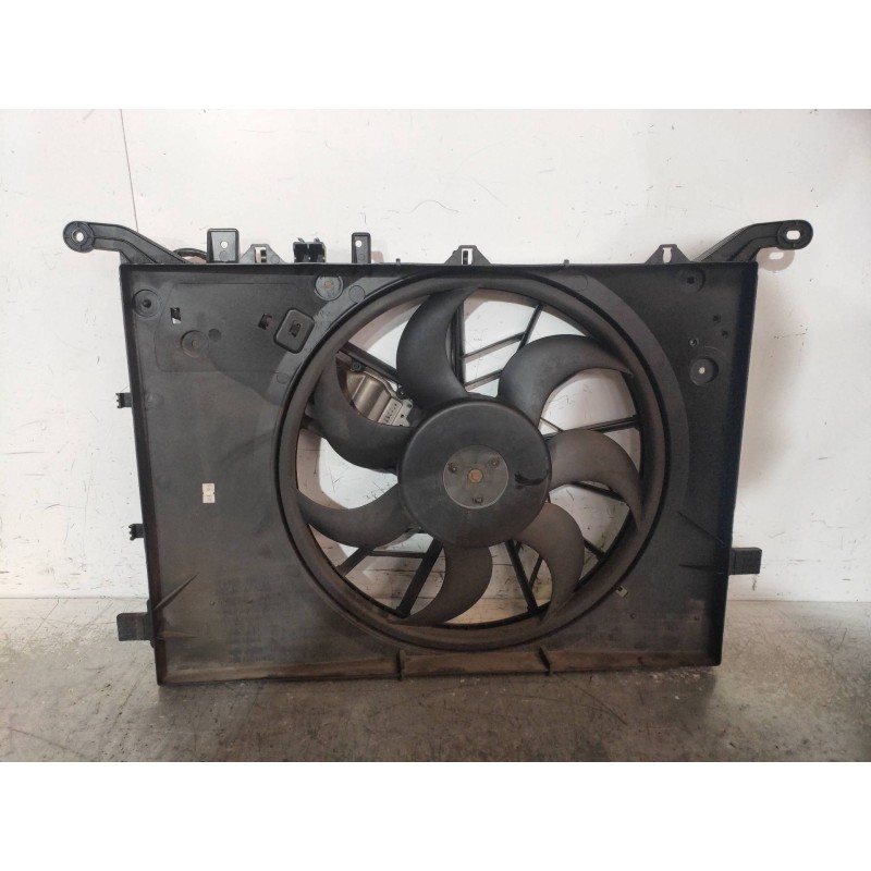 Recambio de electroventilador para volvo s80 berlina 2.4 diesel cat referencia OEM IAM 0130303947 30645148 3135103586