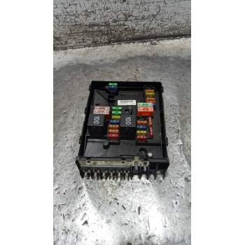 CAJA RELES / FUSIBLES 1K0937629A 0946566935E 