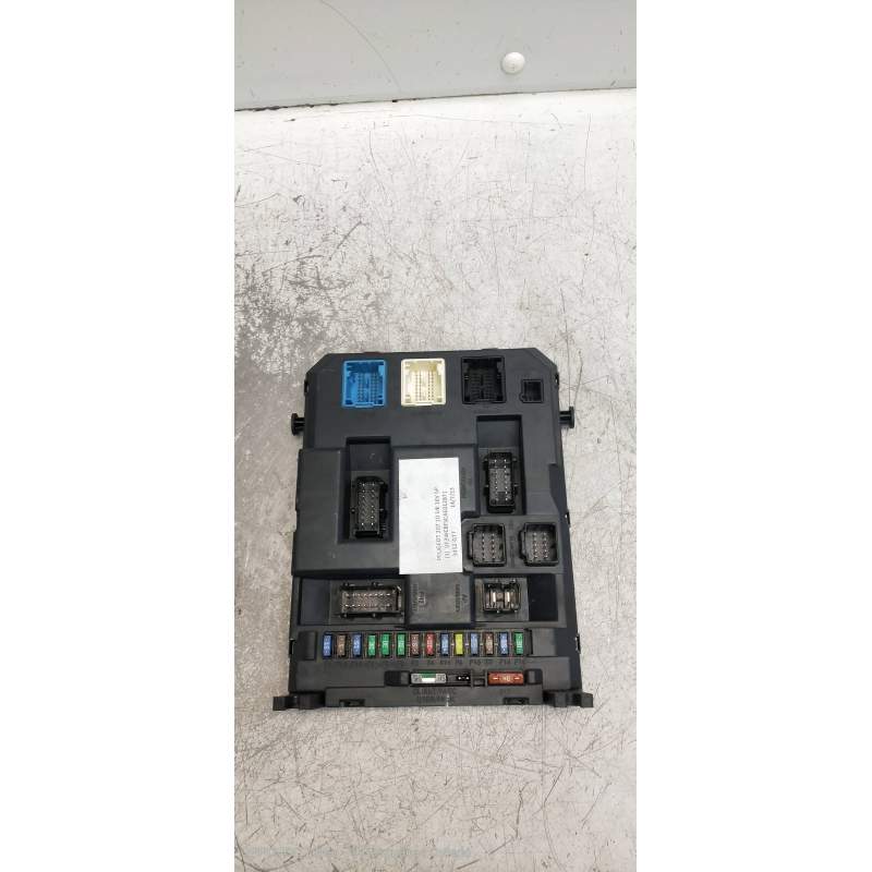 Recambio de caja reles / fusibles para peugeot 207 sport referencia OEM IAM 9664983080 BSIEVX0100 14G 2009