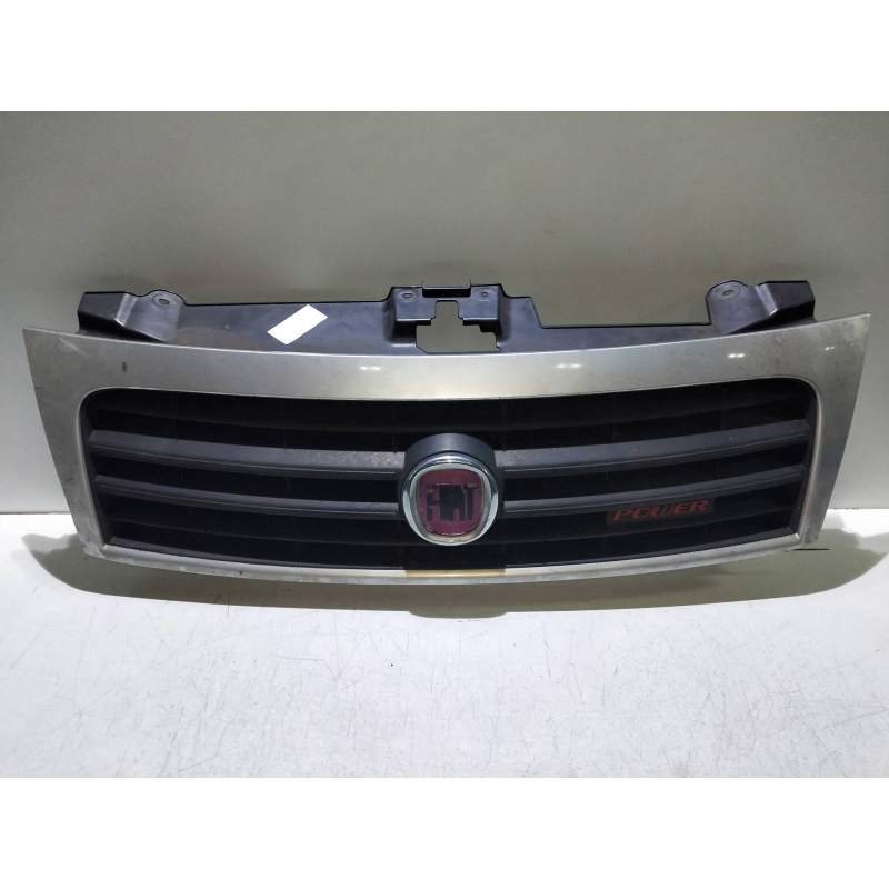 Recambio de rejilla delantera para fiat scudo combi (272) 2.0 16v jtdm cat referencia OEM IAM   2007