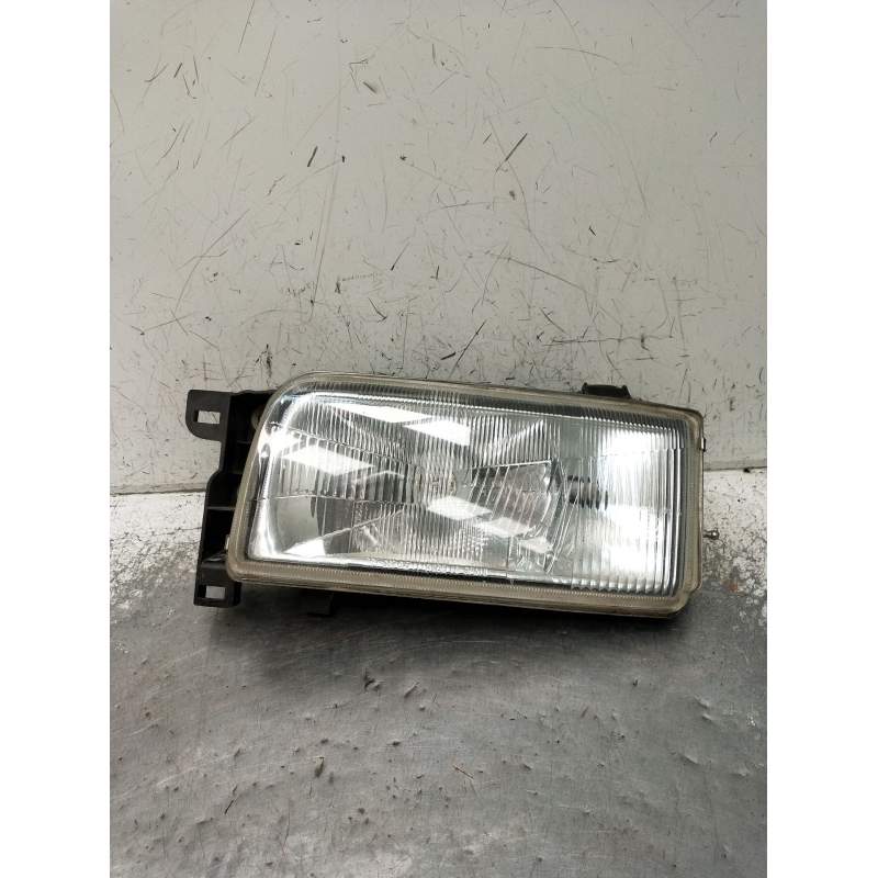 Recambio de faro izquierdo para nissan terrano ii (r20) 2.7 td 4wd referencia OEM IAM   1993