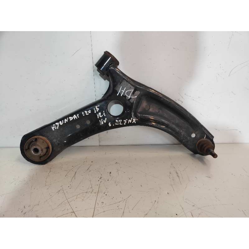 Recambio de brazo suspension inferior delantero derecho para hyundai i20 classic referencia OEM IAM   