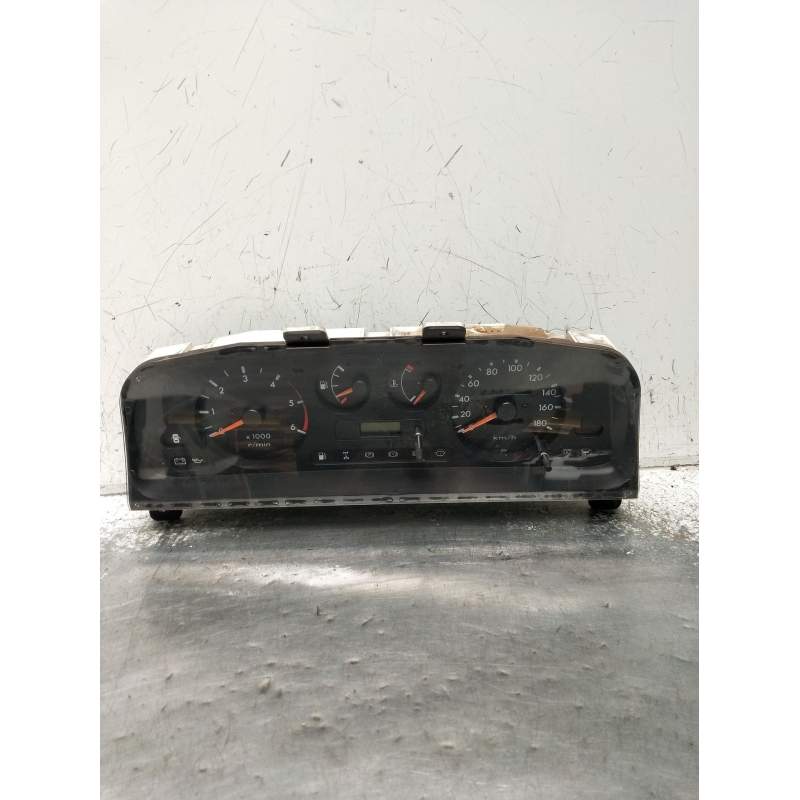 Recambio de cuadro instrumentos para nissan terrano ii (r20) 2.7 td 4wd referencia OEM IAM   1993
