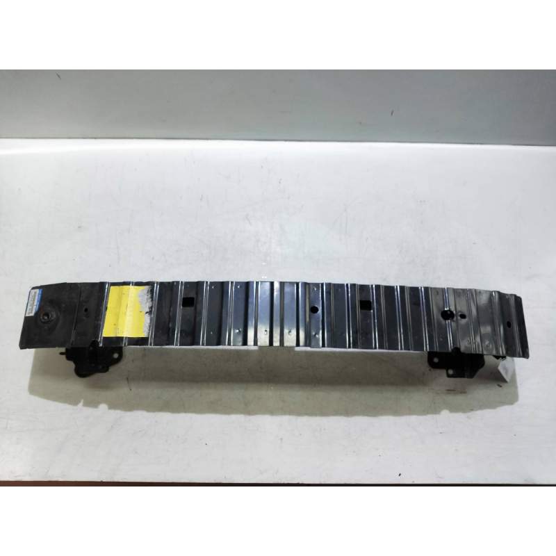 Recambio de refuerzo paragolpes delantero para mazda 3 berlina (bk) 2.0 sportive referencia OEM IAM   