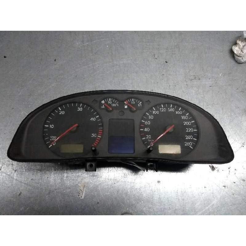 Recambio de cuadro instrumentos para volkswagen passat variant (3b5) 1.9 tdi referencia OEM IAM 3B0920822A  