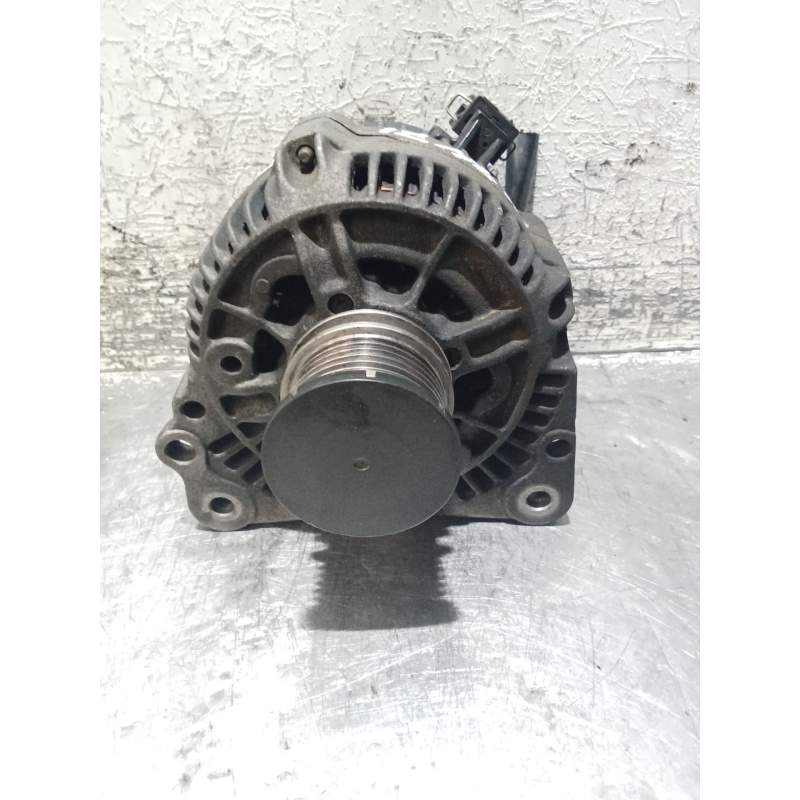 Recambio de alternador para seat ibiza ii (6k1) 1.9 tdi referencia OEM IAM 0123320038 028903028 BOSCH