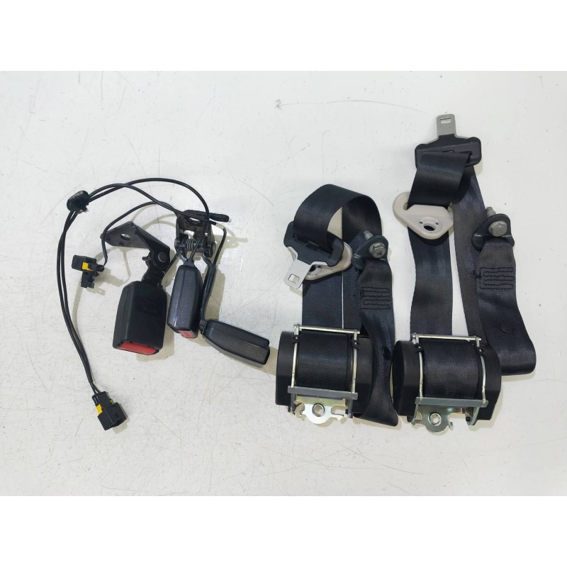 Recambio de juego cinturones trasero para peugeot 207 sw 1.6 hdi active referencia OEM IAM   5P R