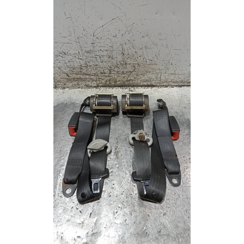 Recambio de juego cinturones delantero para mitsubishi montero pinin (h60/h70) 2000 gdi (3-ptas.) referencia OEM IAM   