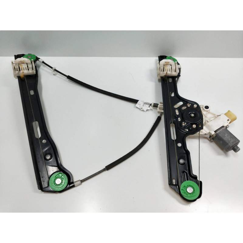 Recambio de elevalunas delantero derecho para bmw serie 1 berlina (e81/e87) 118d referencia OEM IAM 0130822227  5P