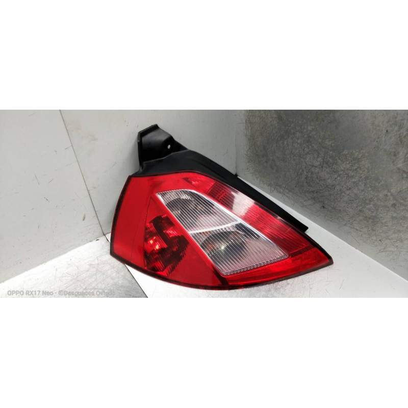 Recambio de piloto trasero izquierdo para renault megane ii berlina 3p expression referencia OEM IAM 8200073236 3P 2003