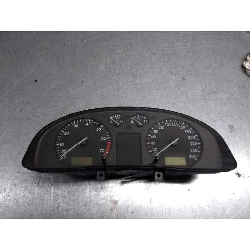 Recambio de cuadro instrumentos para volkswagen passat berlina (3b2) 1.8 referencia OEM IAM 3B0919860A 110008834002 1997