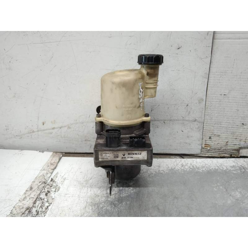 Recambio de bomba direccion para dacia logan laureate referencia OEM IAM 8200720894 A5096050F 2005