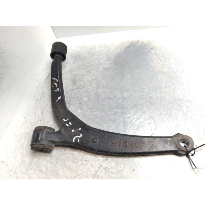Recambio de brazo suspension inferior delantero izquierdo para peugeot 607 (s1) 3.0 v6 24v referencia OEM IAM  30G 2000
