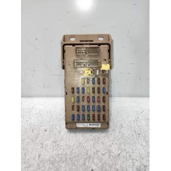 CAJA RELES / FUSIBLES 82201XA06A 