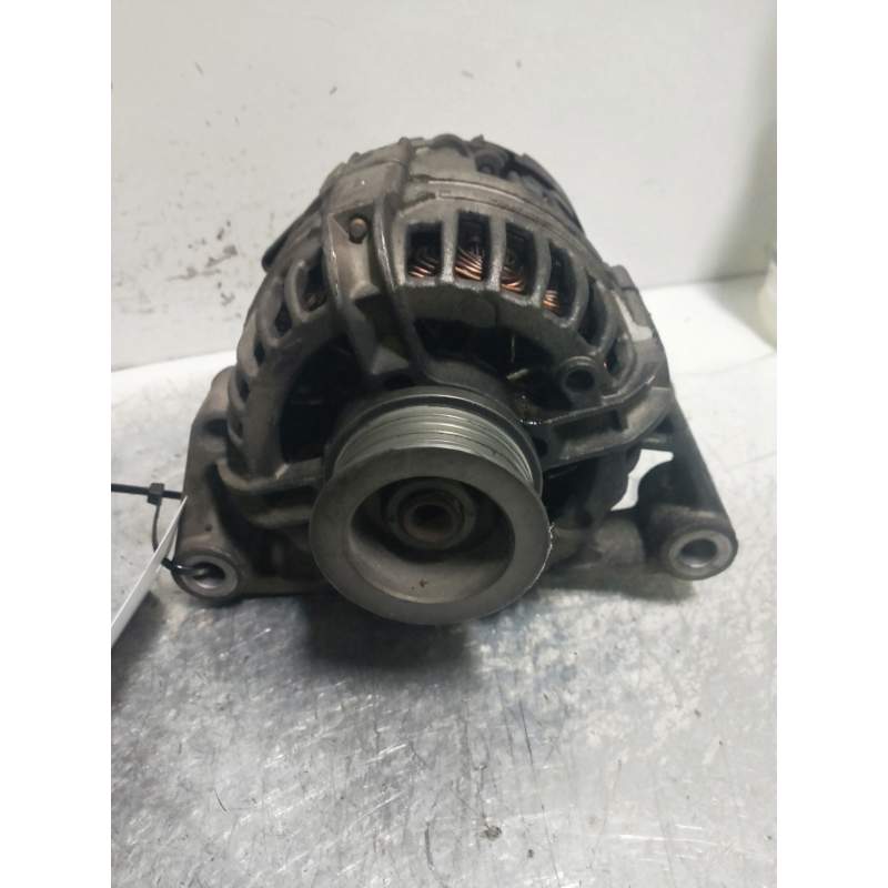 Recambio de alternador para opel corsa c cosmo referencia OEM IAM 0124225041  