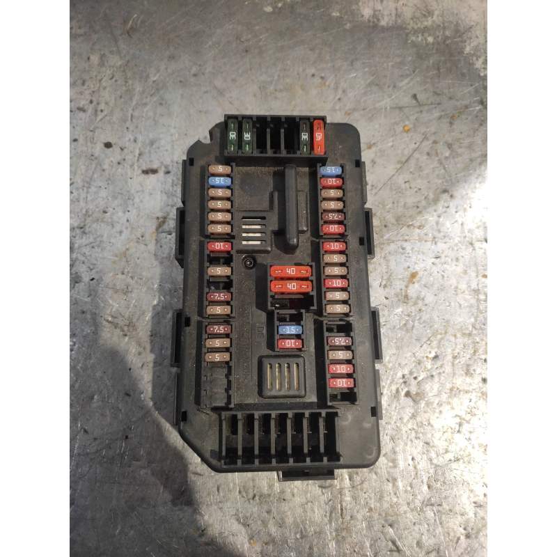Recambio de caja reles / fusibles para bmw serie 1 lim. (f20) 116d referencia OEM IAM 922487903 6114V7922487903 