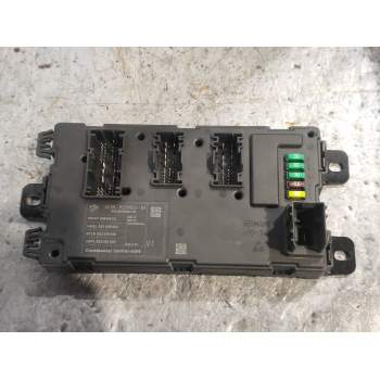 CAJA RELES / FUSIBLES 927982201 6135927982201 A2C3045000600