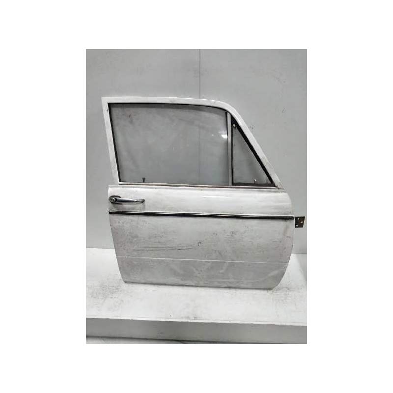 Recambio de puerta delantera derecha para seat 850 0.8 referencia OEM IAM   4P
