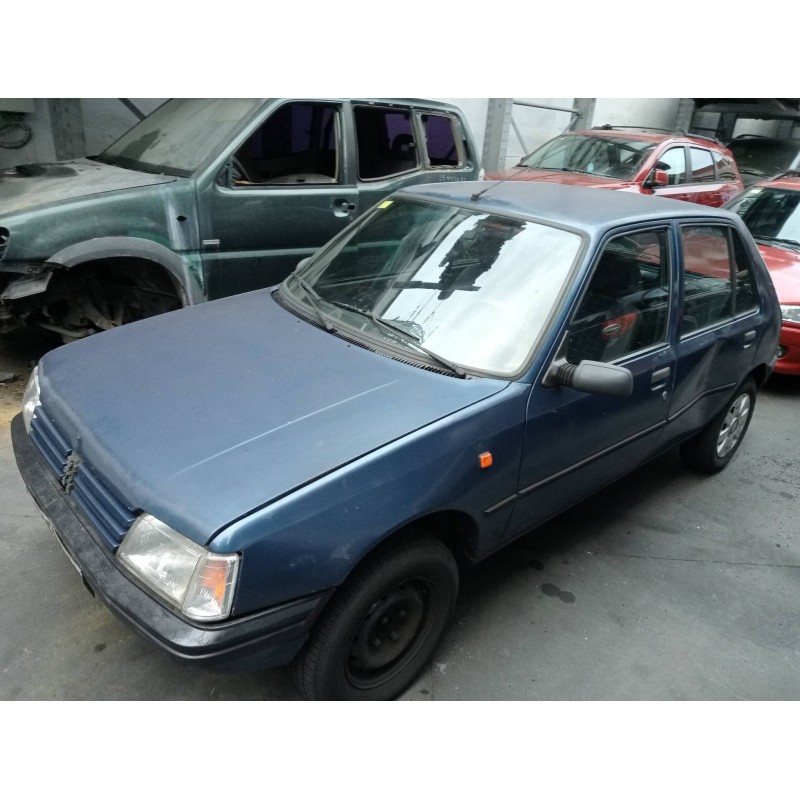 peugeot 205 berlina del año 1997