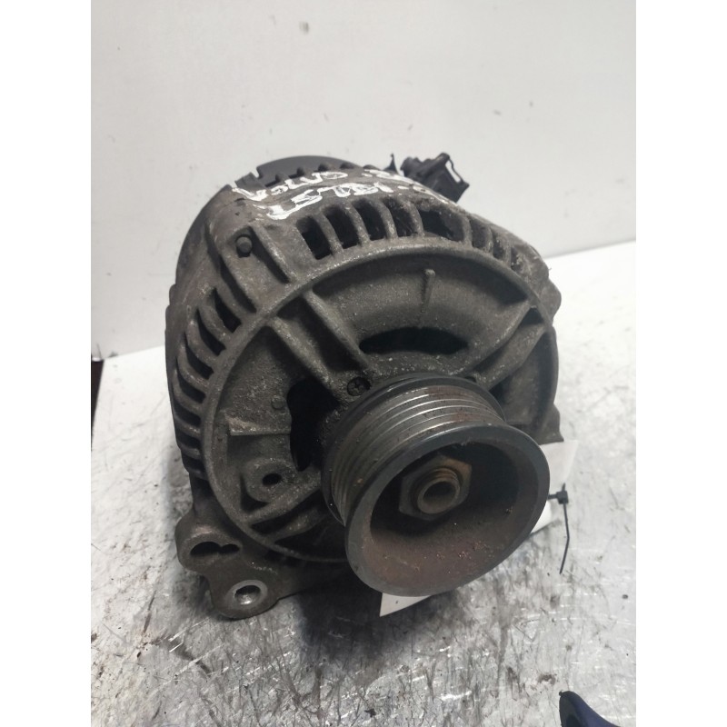 Recambio de alternador para volvo serie 850 tdi familiar referencia OEM IAM 0123315013  