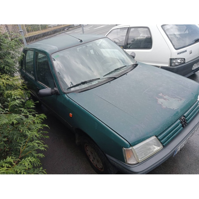 peugeot 205 berlina del año 1997