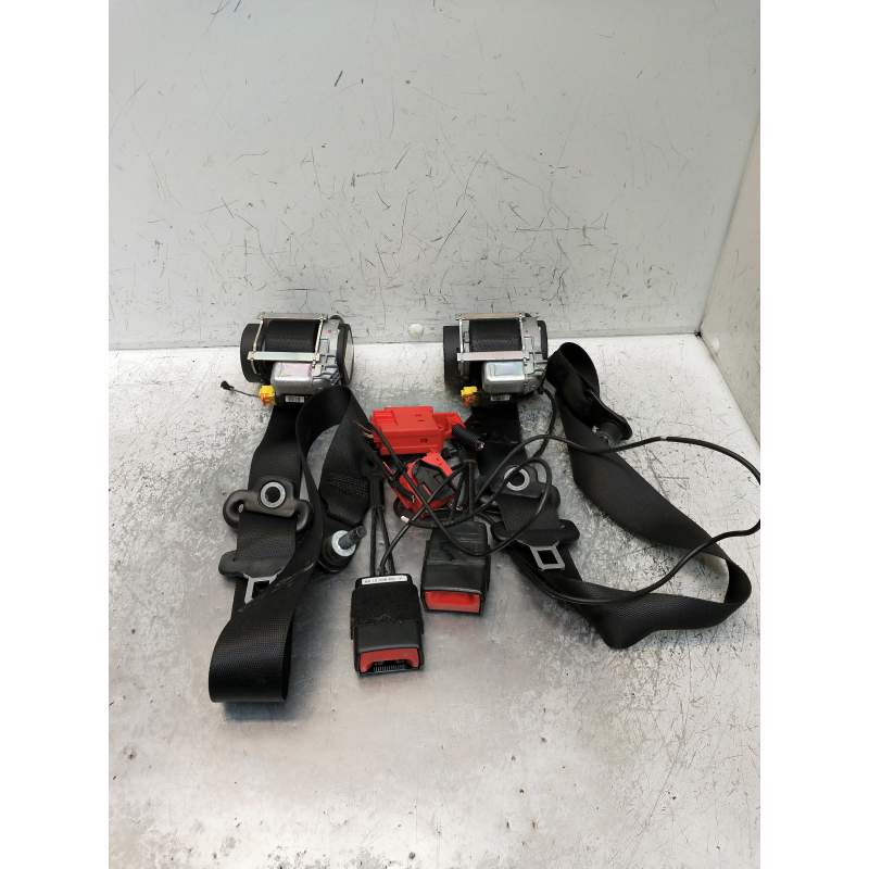 Recambio de juego cinturones delantero para mercedes-benz clase b (w245) referencia OEM IAM  5P 2008