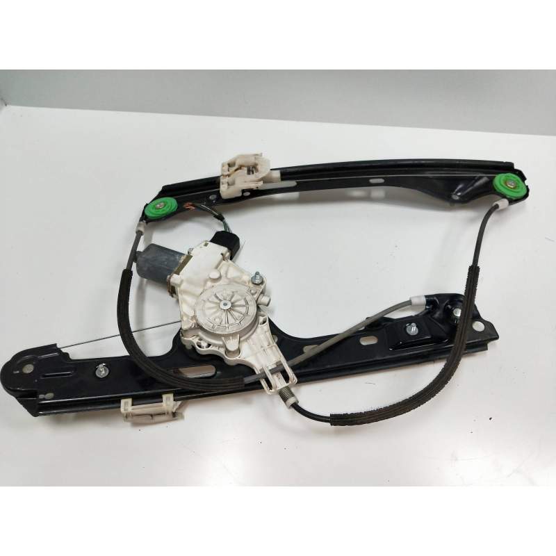 Recambio de elevalunas delantero derecho para bmw 1 (e81) 120 i referencia OEM IAM 0130822227 7067796S 5p