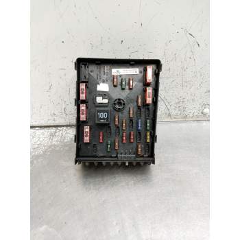 CAJA RELES / FUSIBLES 3C0937125 20TDI 2005