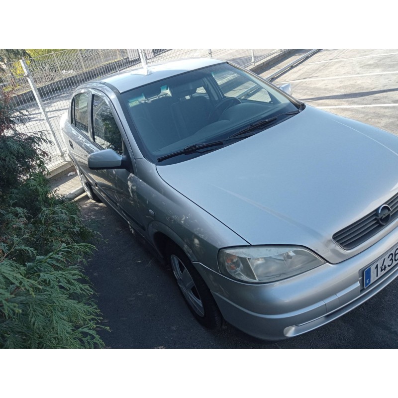 opel astra g berlina del año 2002