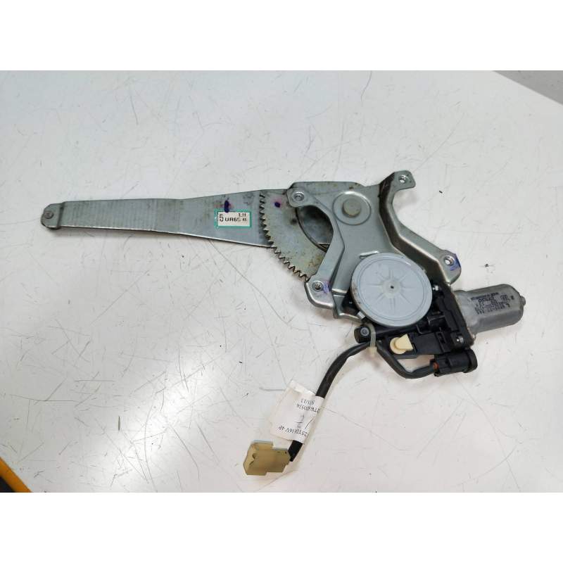 Recambio de elevalunas trasero izquierdo para mazda bt-50 (un) 2.5 turbodiesel cat referencia OEM IAM 2621004270  4P