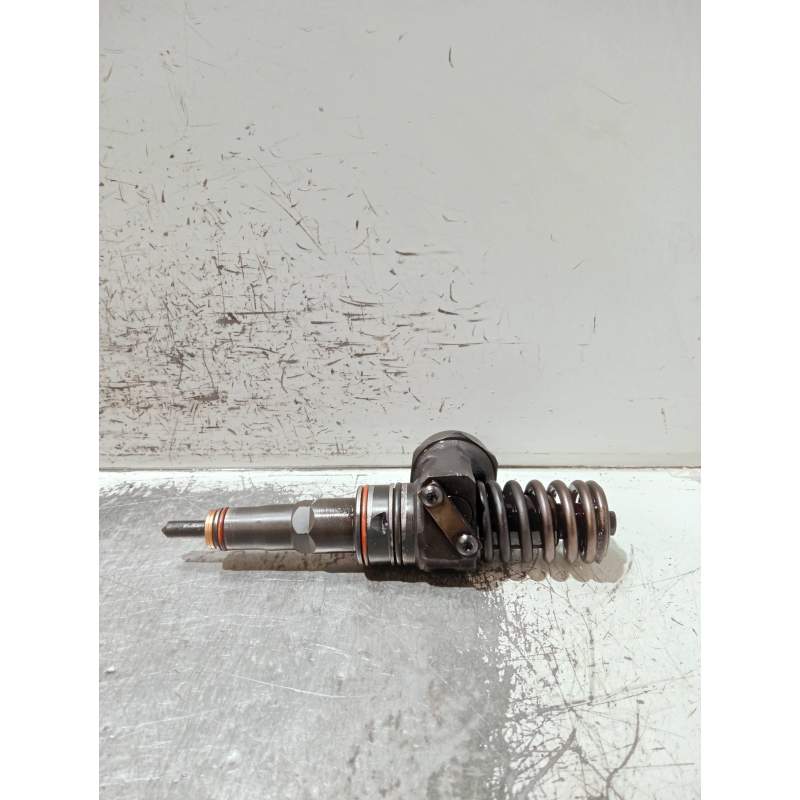 Recambio de inyector para volkswagen golf iv berlina (1j1) referencia OEM IAM 038130073AJ 0414720037 BOSCH